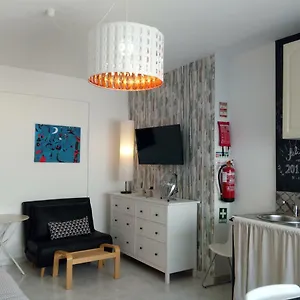 In Bed With Lisbon 8n Apartamento